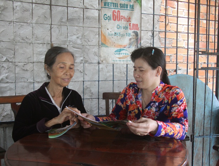 Cô Võ  Ngọc Ánh - Chi hội Khu vực Thới Thuận đồng hành cùng hội viên