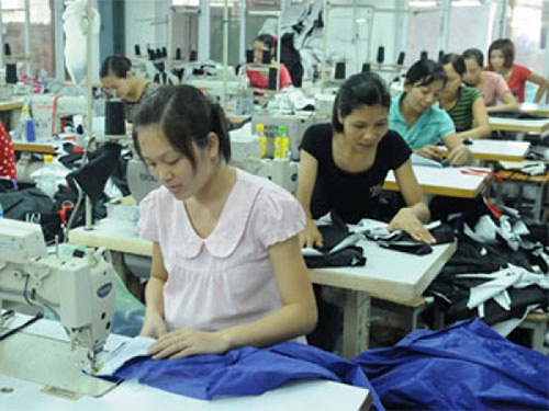 Lao động nữ dễ mất việc làm trong “Kỷ nguyên công nghệ số”