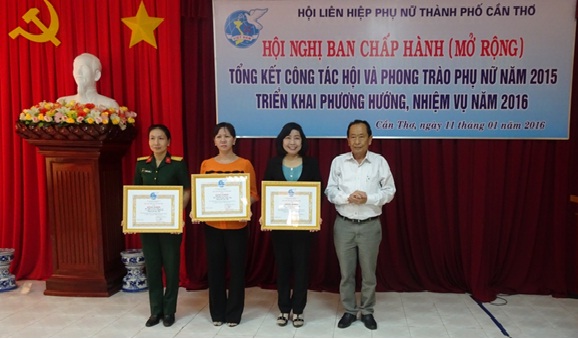 Hội LHPN TP.Cần Thơ Phát động các cấp hội thi đua lập thành tích chào ...