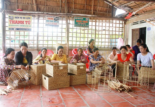 Nâng cao đời sống phụ nữ dân tộc Khmer