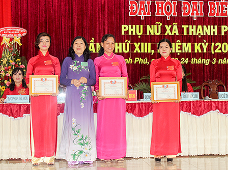 Đại hội đại biểu Phụ nữ xã Thạnh Phú nhiệm kỳ 2016-2021, tích cực hỗ t...