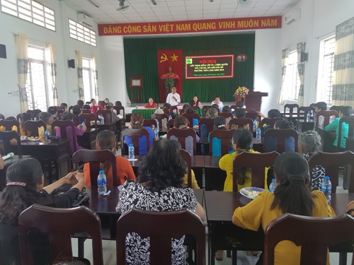 Hội LHPN quận Ô Môn: tổ chức hội nghị đối thoại với cán bộ, hội viên p...