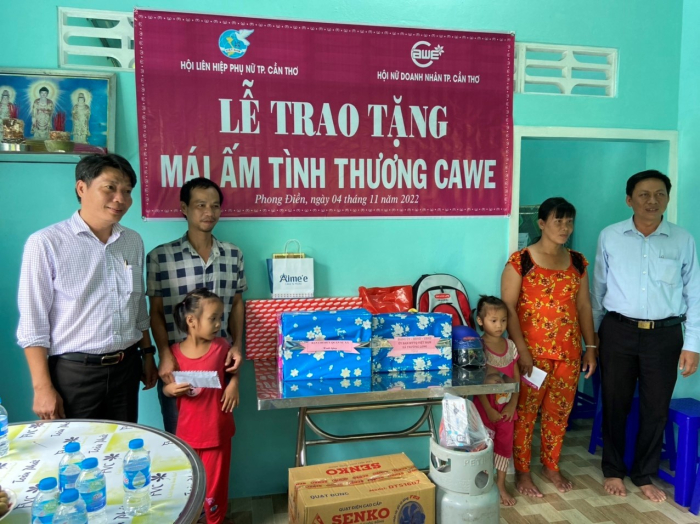 Bàn giao mái ấm tình thương cho hội viên phụ nữ có hoàn cảnh khó khăn