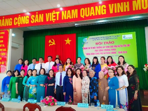 Phụ nữ Cần Thơ “Chung tay vì môi trường An toàn cho phụ nữ và tr...