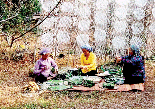 Tết “nhà làm”