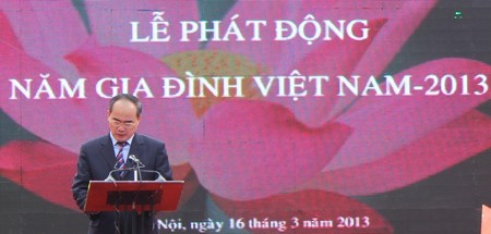 Chính thức phát động Năm Gia đình Việt Nam 2013