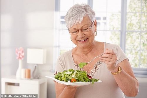 Chế độ dinh dưỡng giàu đạm thực vật có lợi cho phụ nữ lớn tuổi