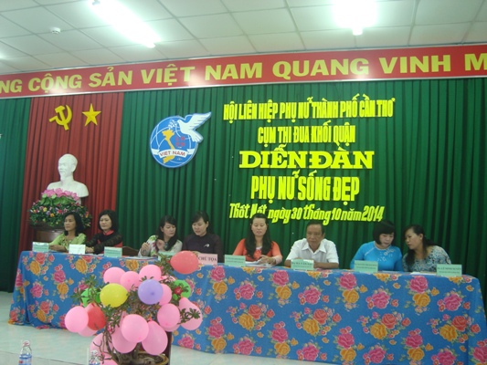 Cụm thi đua khối Quận tổ chức diễn đàn \"Phụ nữ sống đẹp\"