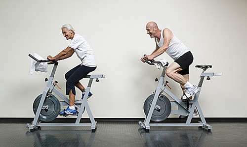 Tập thể dục tích cực ngăn teo não ở người lớn tuổi