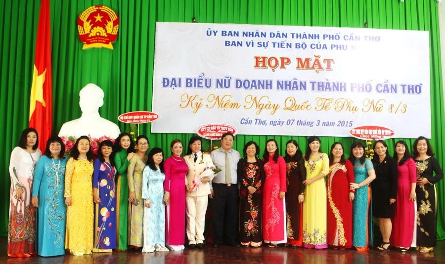 Phát Huy Vai Trò Nữ Doanh Nhân Trong Quá Trình Hội Nhập Và Phát Triển