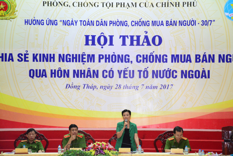 Nhiều phụ nữ bị mua bán bởi \"mác\" lấy chồng ngoại